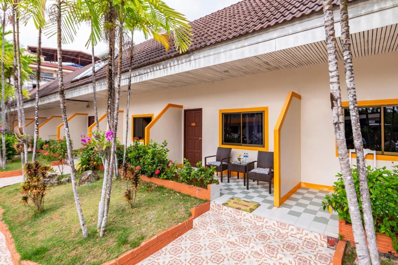 Coconut Resort Hotel Patong Exterior photo